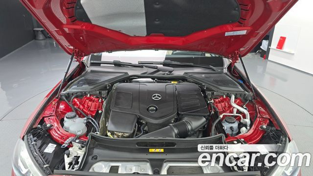 Mercedes-Benz E-Class E200 Avantgarde — 2025