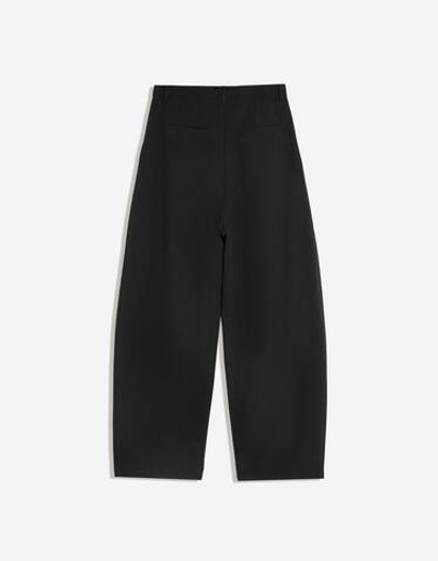 Мужские брюки barrel tailored fit с вытачками - BERSHKA