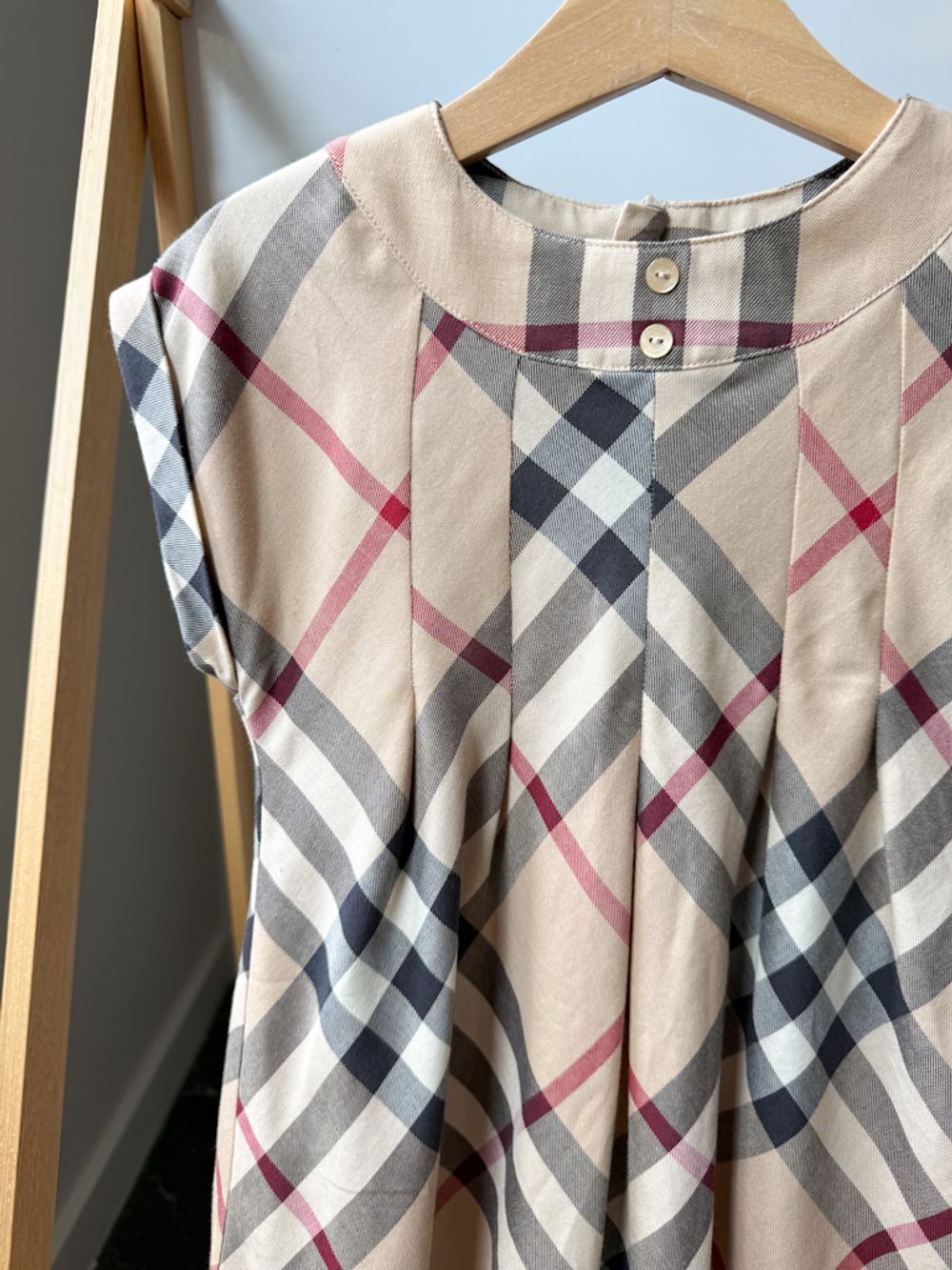 Платье Burberry, 104