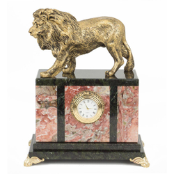 Часы "Лев" змеевик статуэтка мрамолит 175х100х220 мм 2750 гр. R117898