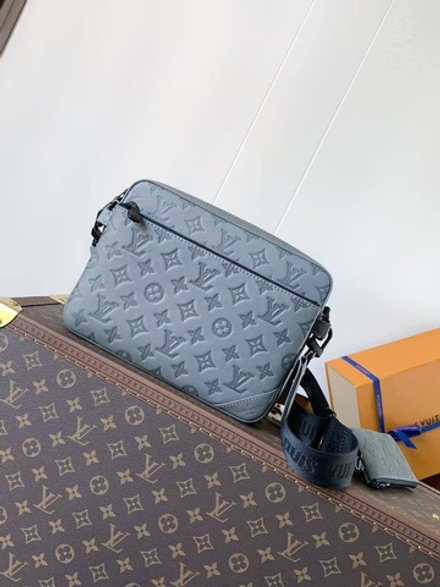 Сумка через плечо/мессенджер Louis Vuitton Trio