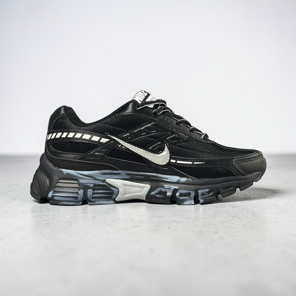 Nike Initiator • Black Metallic