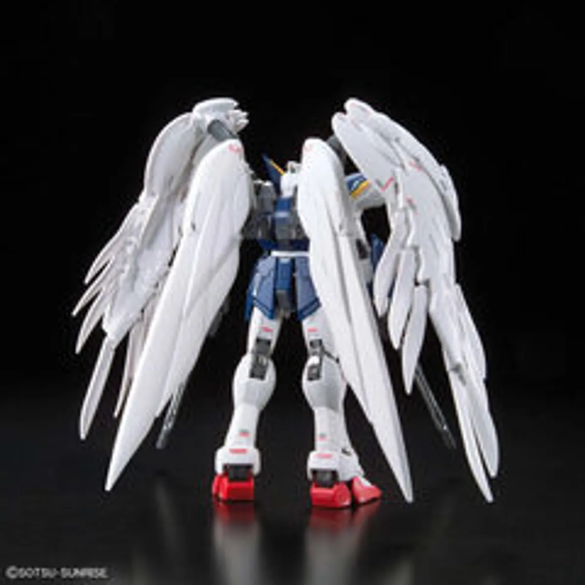 Gundam Wing: Endless Waltz. Wing Gundam Zero 1/144 (RG) (сборная модель)