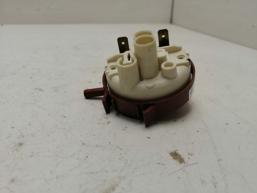 CDI9P50-40 ктп13 Датчик уровня воды для посудомоечной машины Candy 760051 б/у