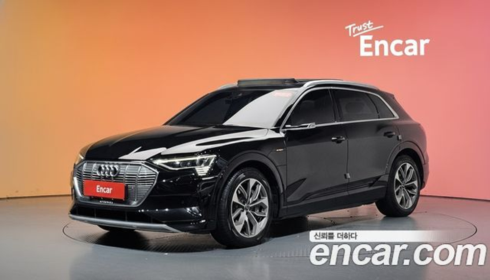 Audi e-tron 55 Quattro — 2021