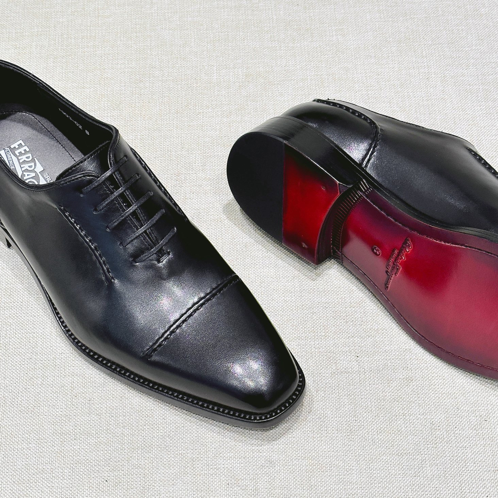 Мужские кожаные оксфорды Ferragamo с отрезным мысом — чёрные — фото 4