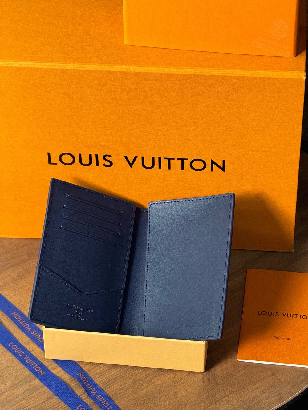 Обложка для паспорта Louis Vuitton