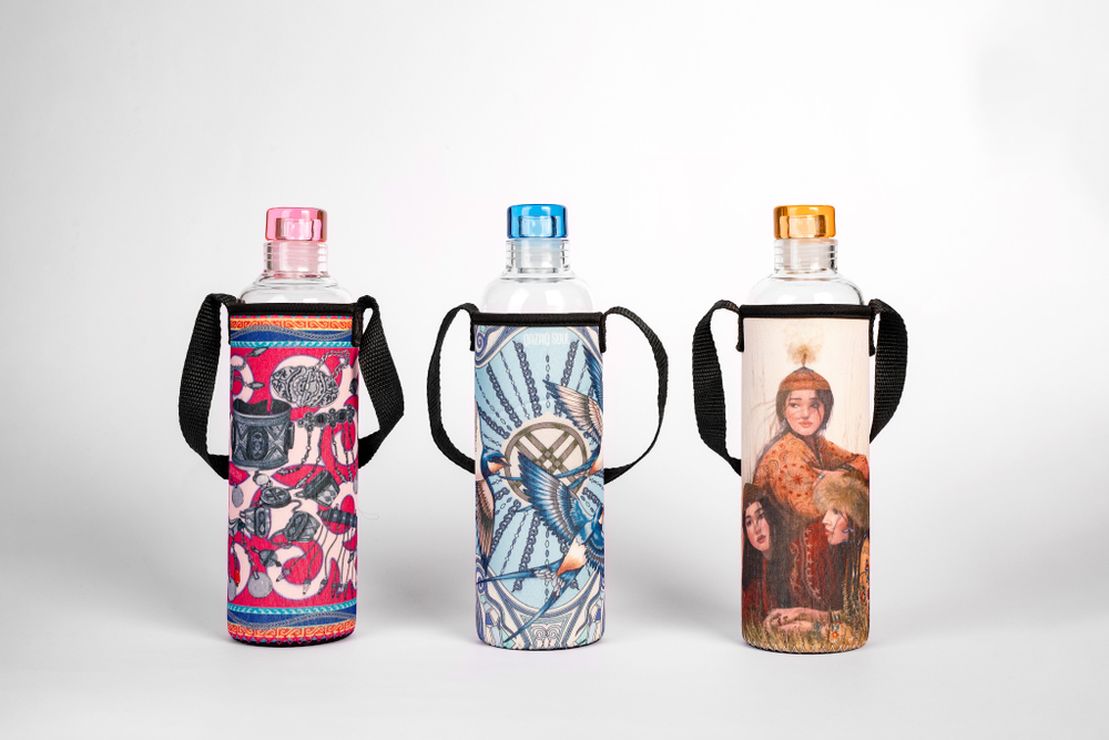 Бутылка стеклянная Құсни Қорлан