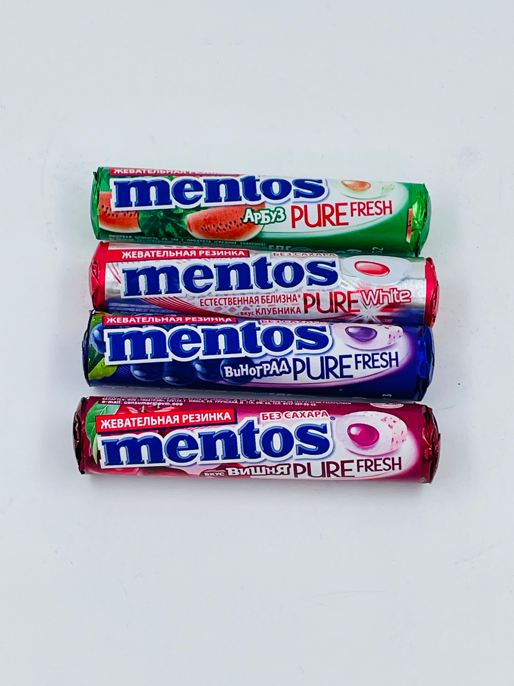Mentos жевательная резинка Pure White вкус Клубника, Виноград, Вишня, Арбуз (15,5х4) 62 г