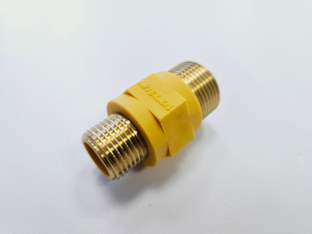 Вставка диэлектрическая изолирующая 1/2"-3/4" (наружная/наружная резьба)
