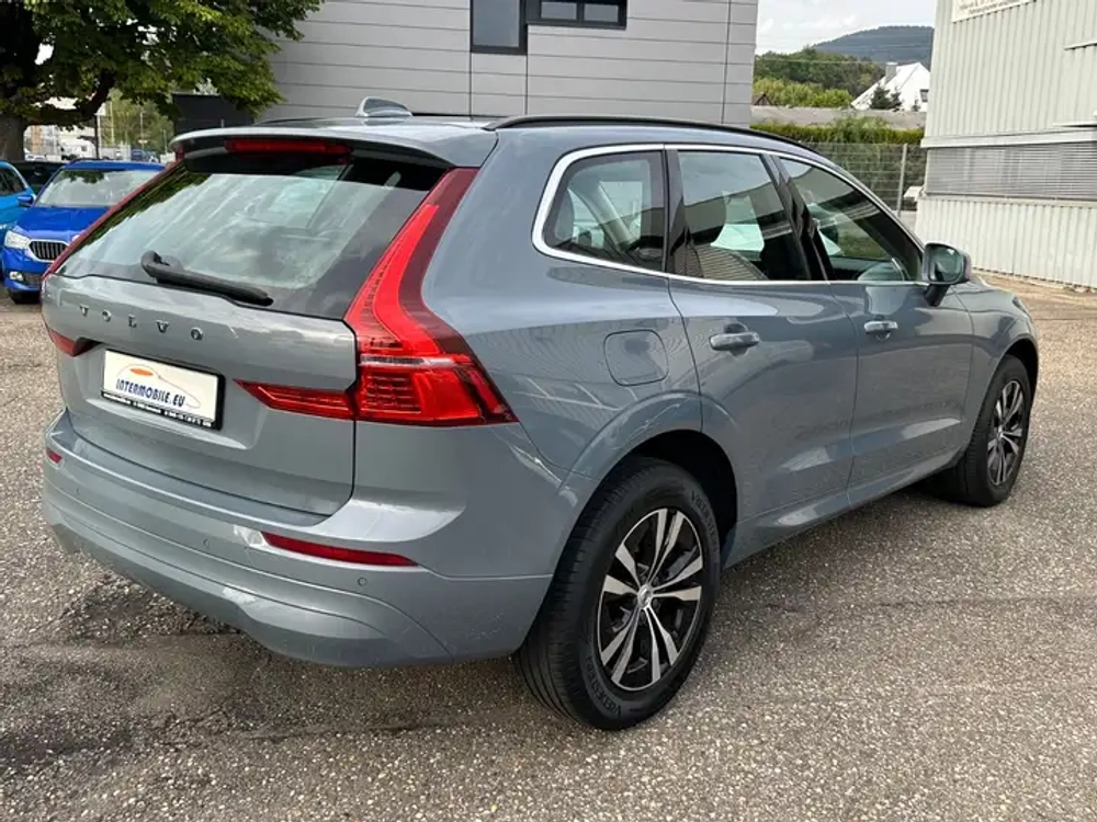 Volvo XC60 B4 Momentum Pro 2WD