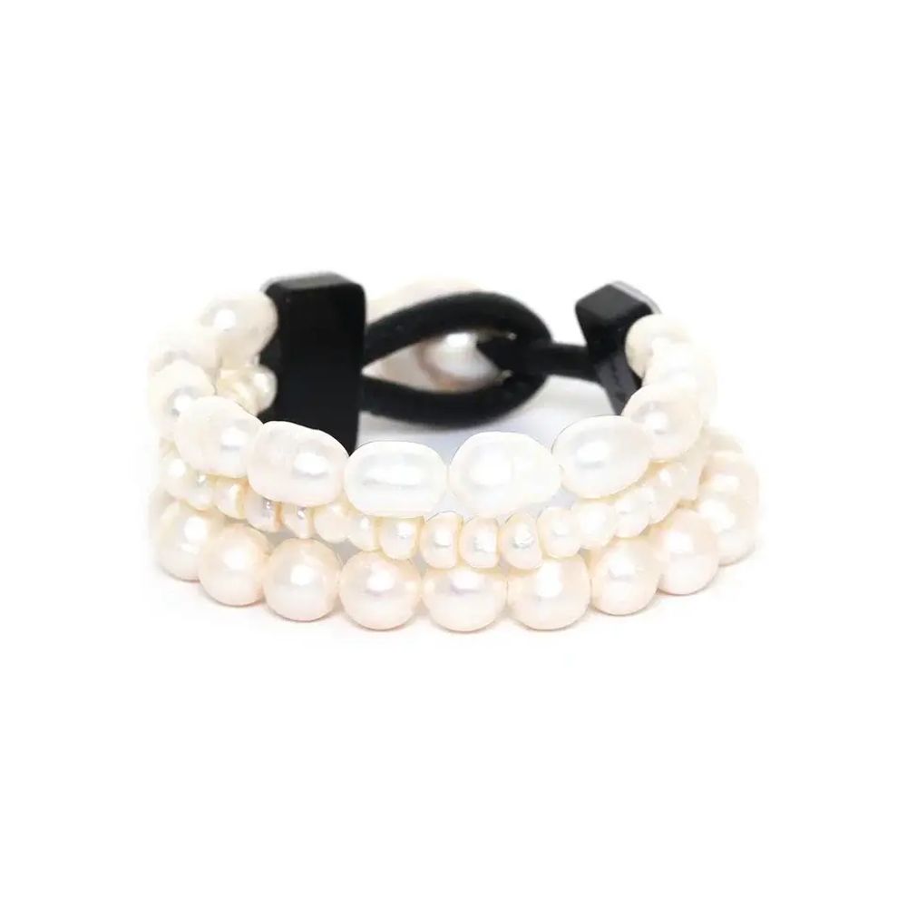 Браслет Nature Bijoux, Moonlight, с ракушкой Capiz в смоле, кожей и жемчугом, NB24.1-13CP43560 (белы Браслет Nature Bijoux, Moonlight, с ракушкой Capiz в смоле, кожей и жемчугом, NB24.1-13CP43560 (белы