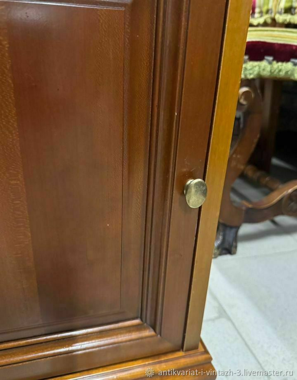 Винтажная тумбочка