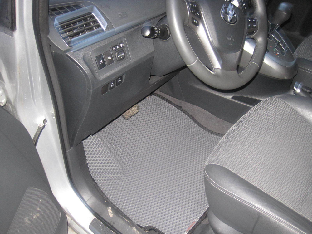 Автоковрики для Toyota Verso (2009-->)