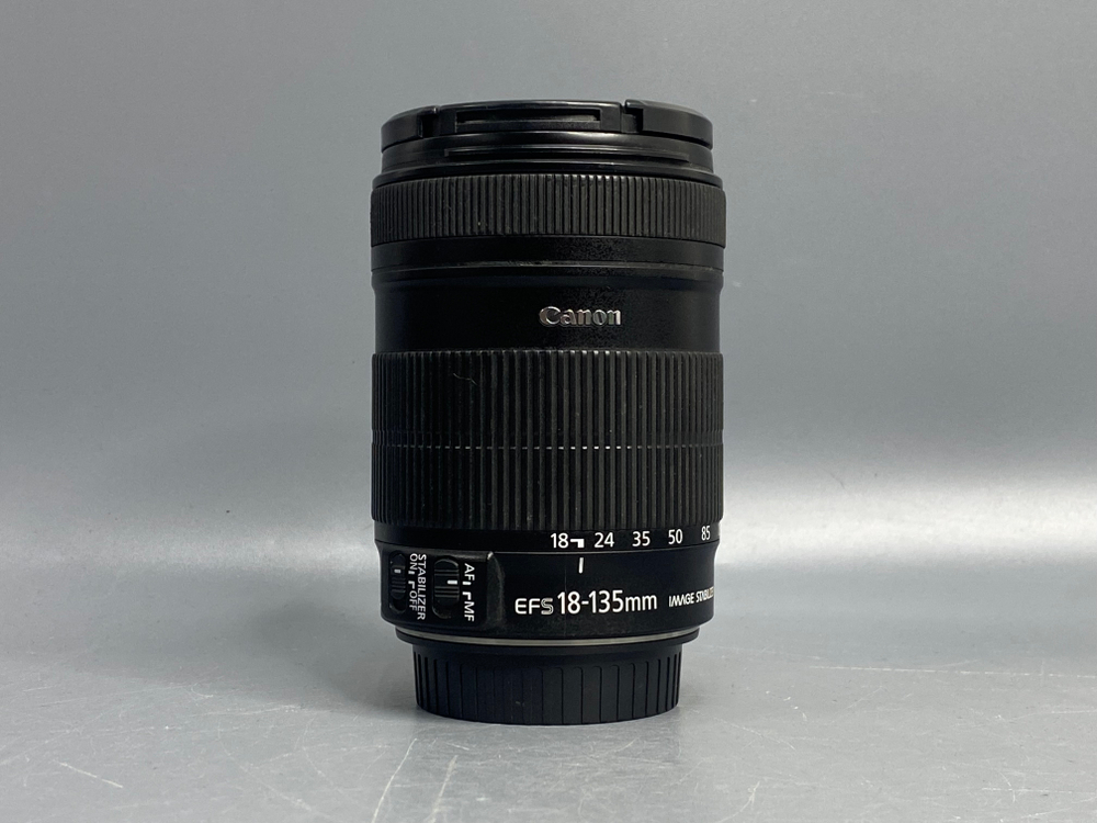 Canon EF-S 18-135mm 3.5-5.6 IS