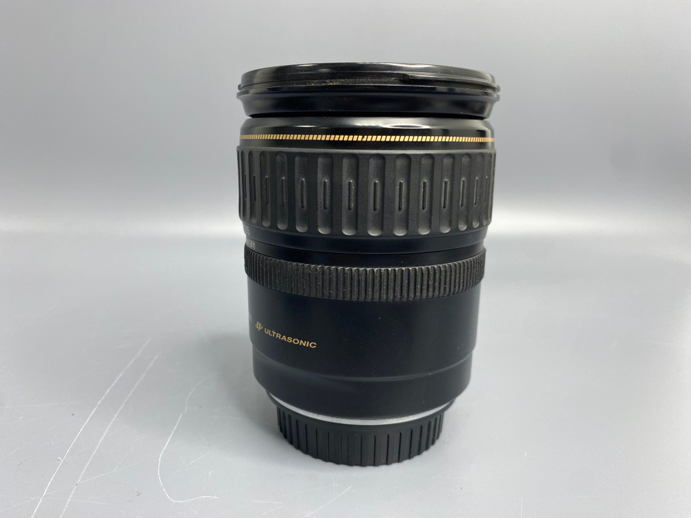 Canon EF 28-135mm 3.5-5.6 IS