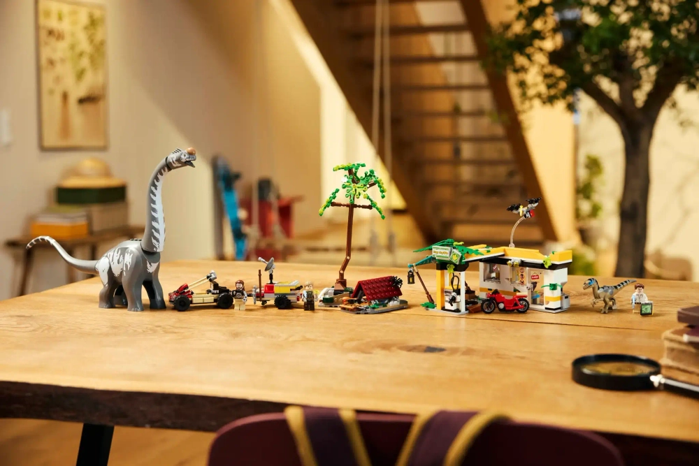 Конструктор LEGO Jurassic World 76973 Миссия по отслеживанию хищника и титанозавра