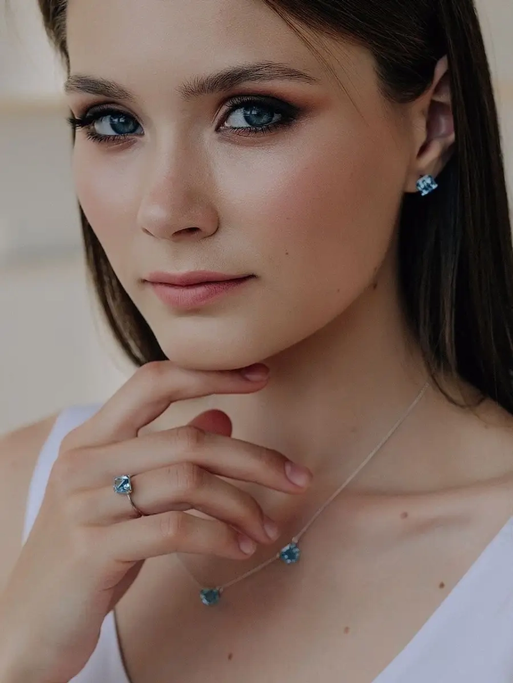 Кольцо Миражи тонкое с голубым кристаллом Swarovski