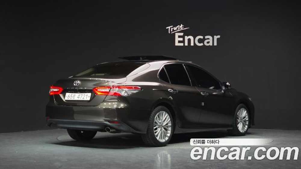Toyota Camry 2.5 — 2018