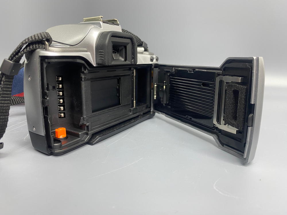 Canon EOS 300V Kit 28-90mm