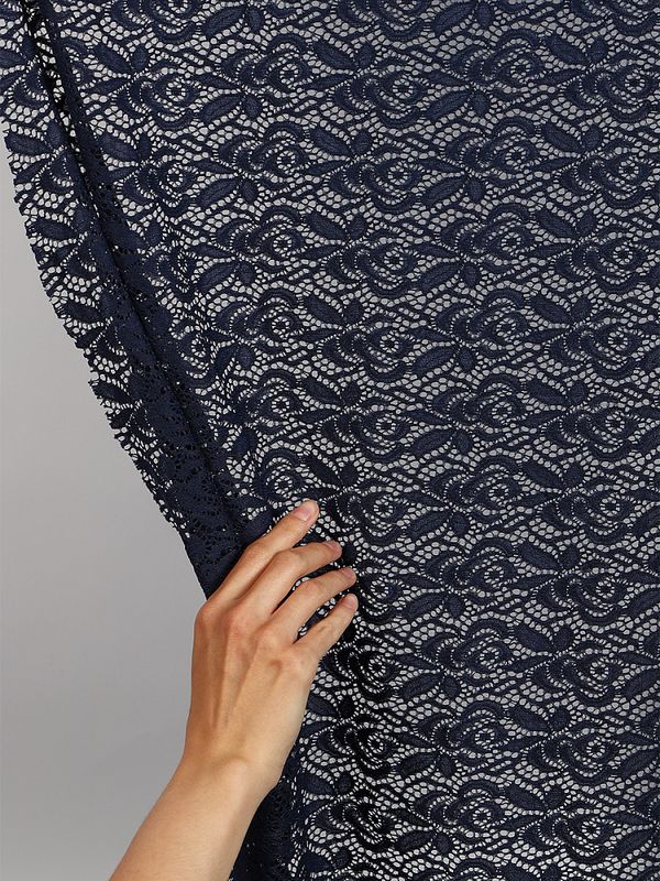 Ткань кружевная гипюр стрейч 160 г/м², ш.150см, арт.SZ031636 цв.142 темно-синий, уп.25м