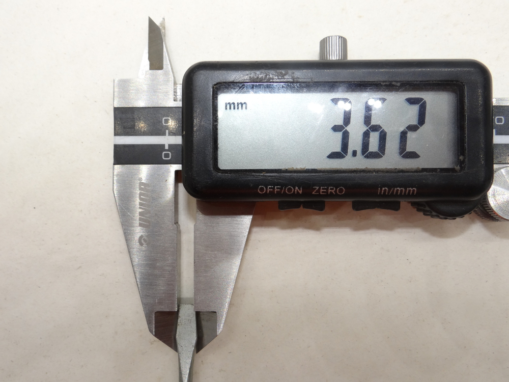 Отвертка шлицевая плоская (минусовая) 100х3.6х0.5мм (Карболитовая ручка) СССР