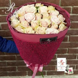 Голландские розы Пинк мондиаль