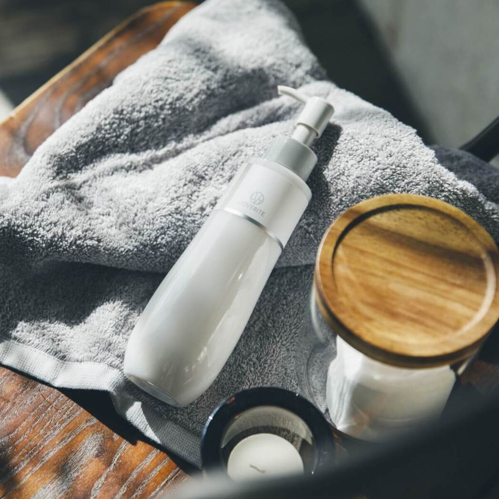 Молочко для лица и тела с аминокислотами LIOVERITE Total Skin Milk Loosen