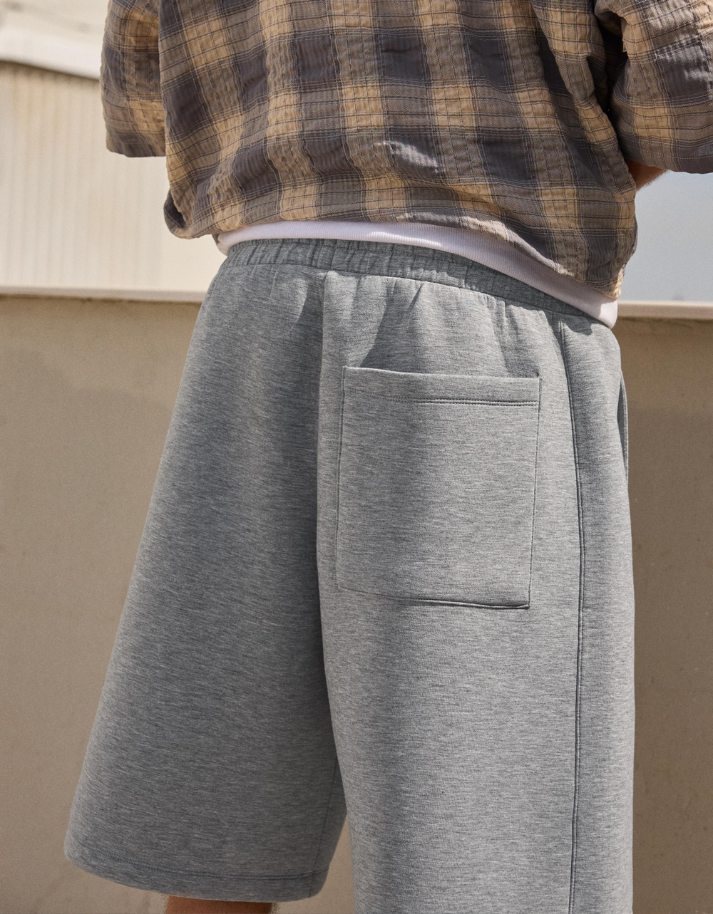 Мужские бермуды oversize из неопрена - BERSHKA