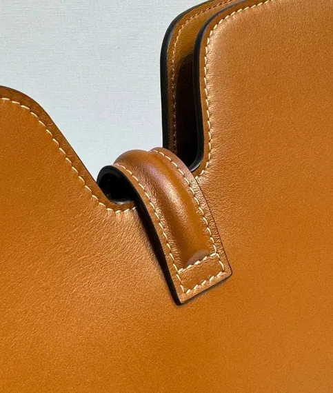 Сумка CELINE CAMILLE 16, коричневый