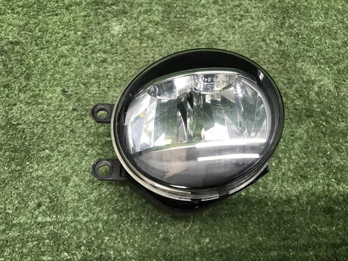 ПТФ левая Toyota Camry XV50 XV70 (2017-2021) LED