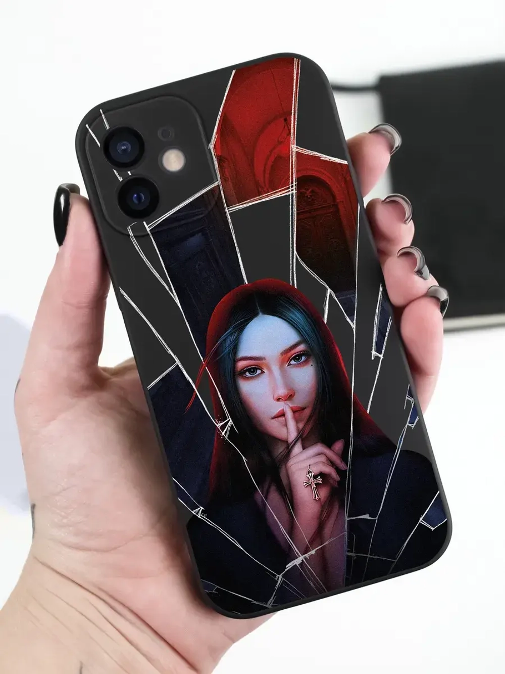 Чехол на iPhone 12 с принтом