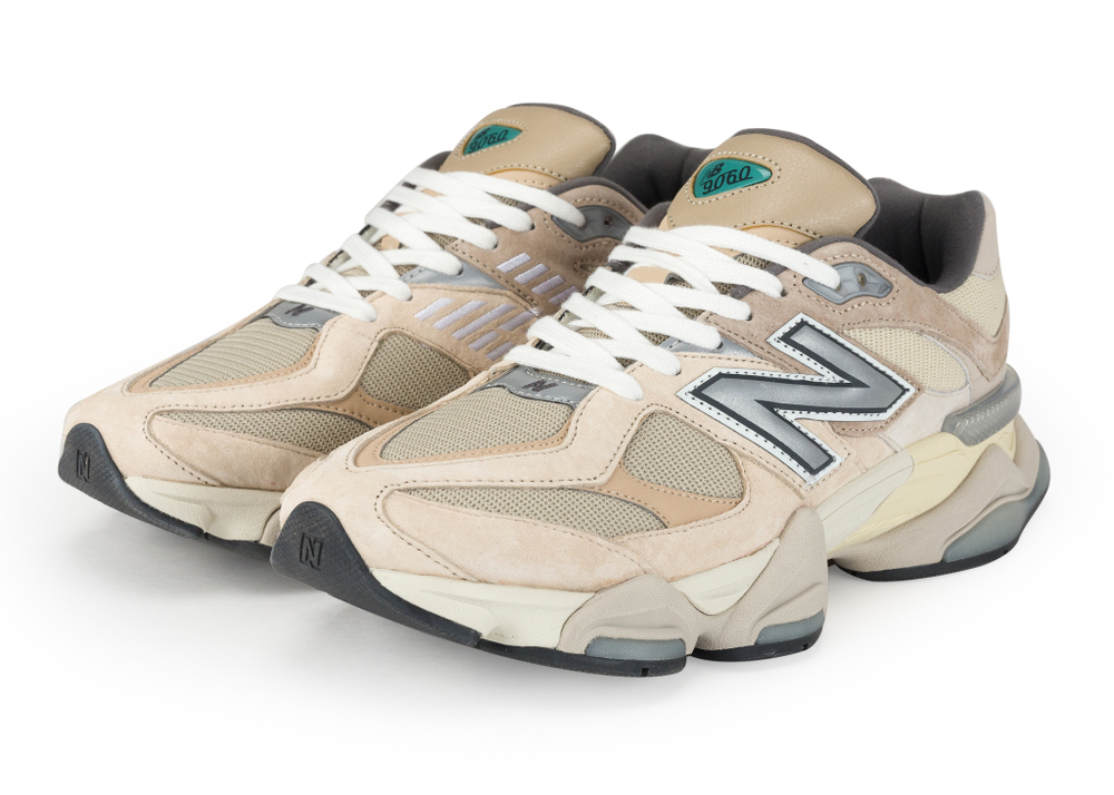 New Balance 9060 (Beige)