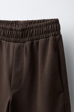 ZARA КОМПЛЕКТ ИЗ ХУДИ И БРЮК С НАДПИСЬЮ, БАКЛАЖАННЫЙ