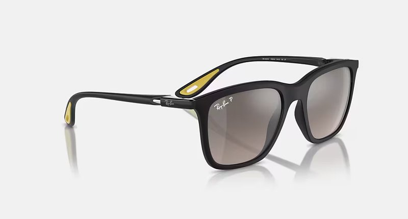 RAY-BAN SCUDERIA FERRARI SAINZ SPECIAL EDITION 2024 RB4433M F6025J