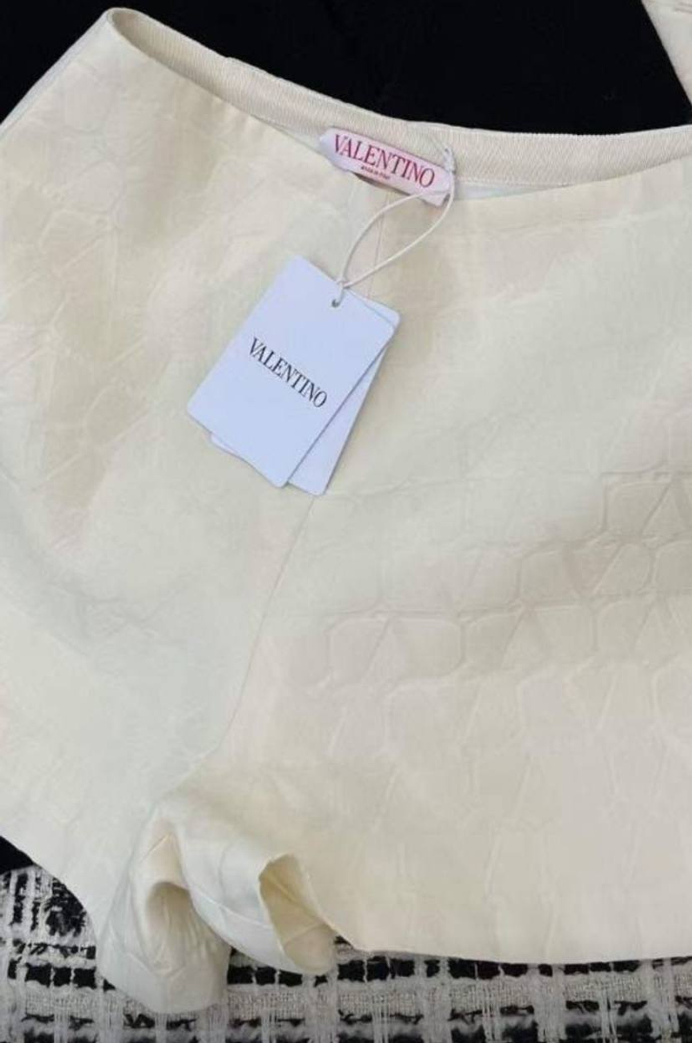 Шорты Valentino