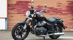 Royal Enfield Super Meteor 650 Astral Black (Base)