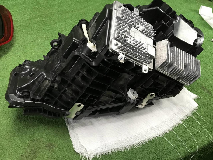 Фара правая BMW 3er G20 (2022-н.в.) LED (В сборе)