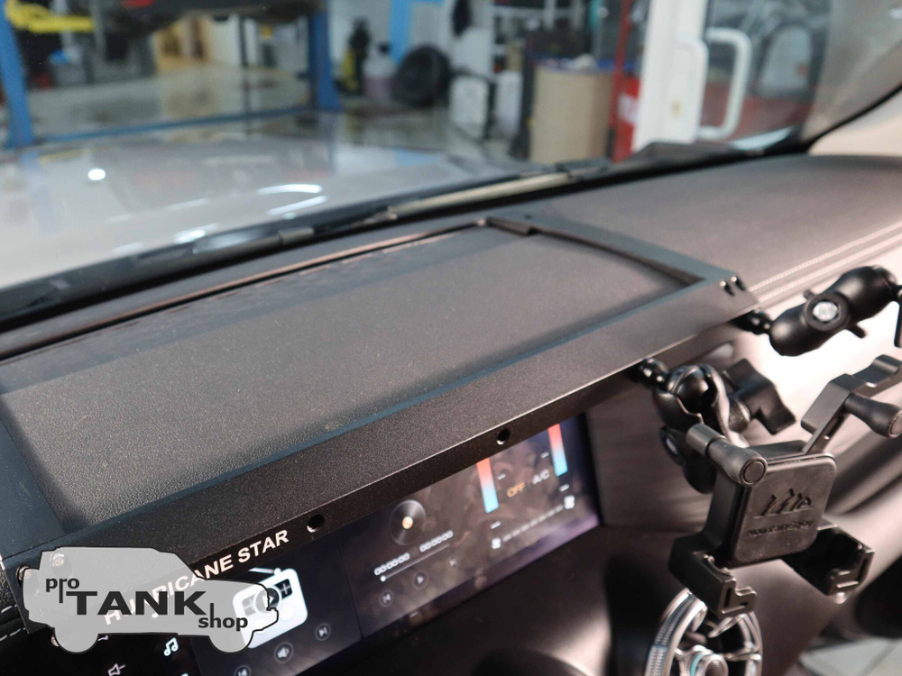 Кронштейн (крепление) на приборную панель для TANK 300