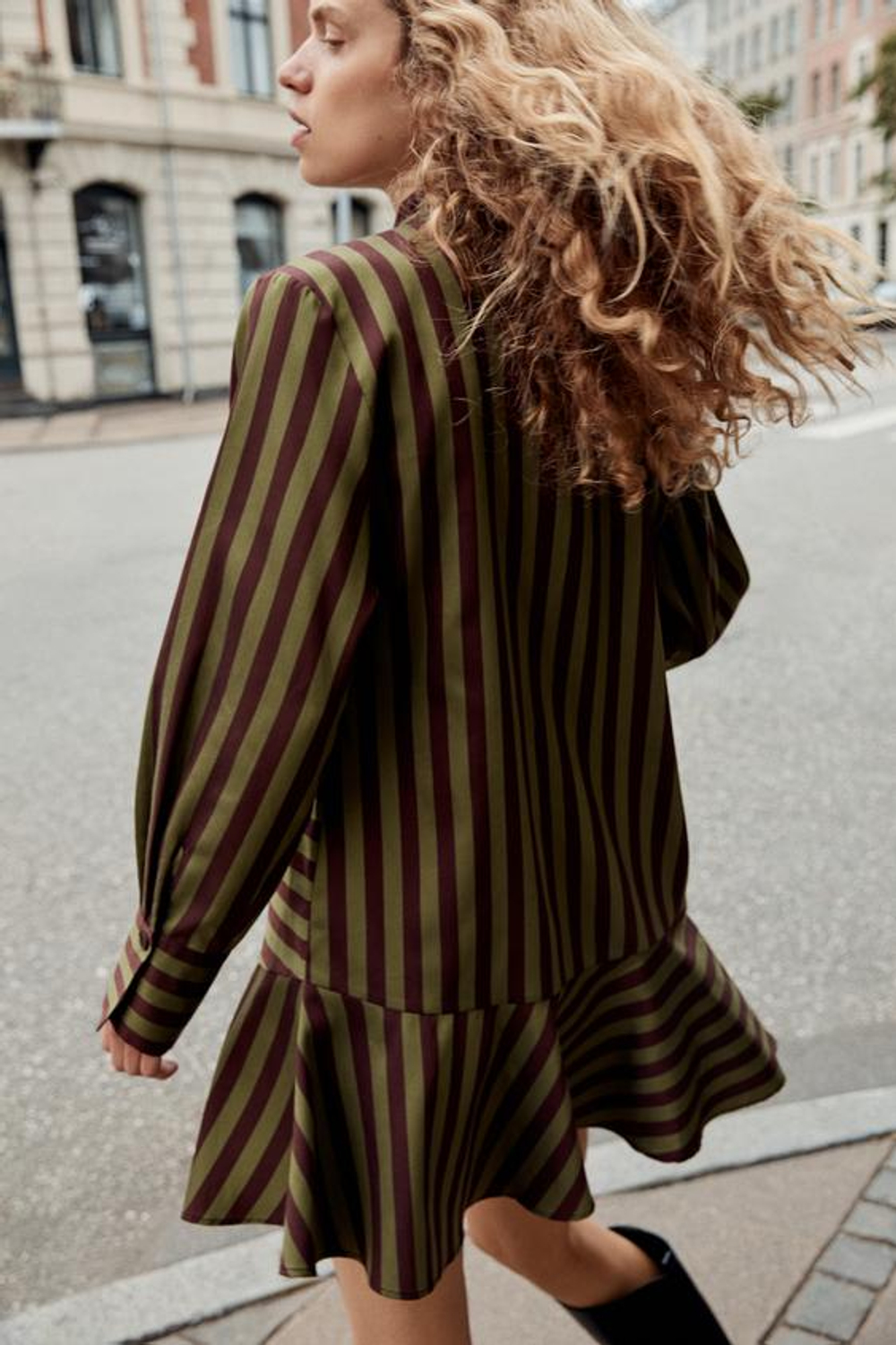 ZARA ПЛАТЬЕ В ПОЛОСКУ С БАНТОМ, ПОЛОСКИ