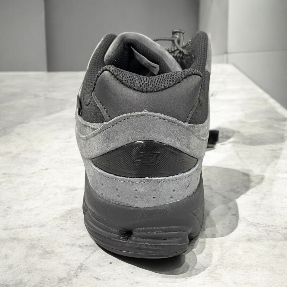 New Balance 2002R Winter Gore-Tex • Charcoal