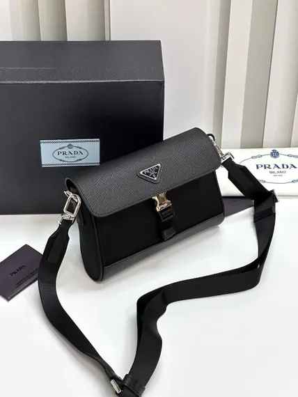 Сумка-мессенджер PRADA из нейлона и сафьяна