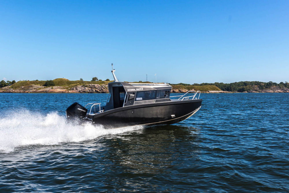 Катер Volzhanka VOYAGER 700 COB (CabinOpenBow)