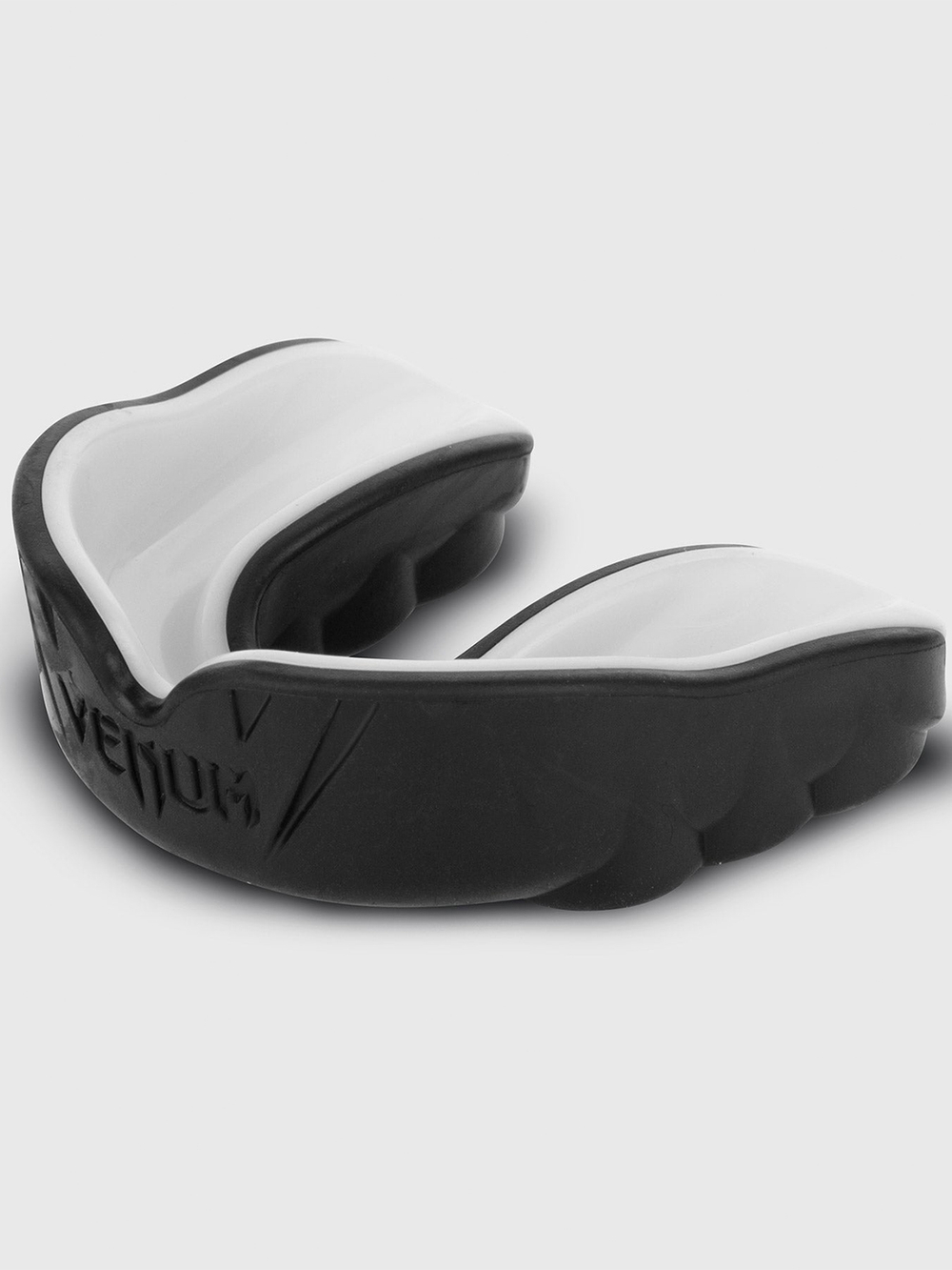 Капа боксерская Venum Challenger Black/White