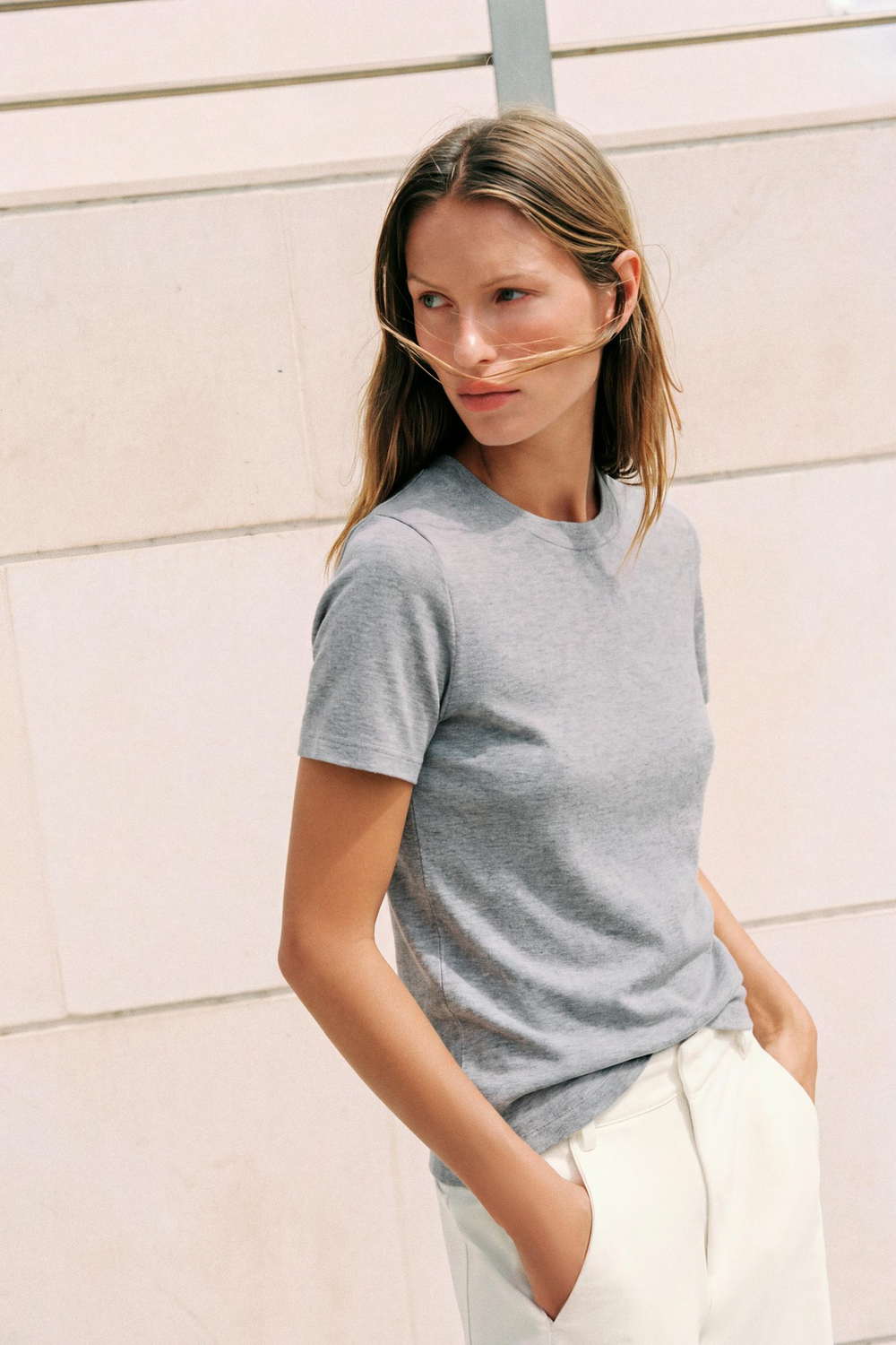 ZARA ТРИКОТАЖНЫЙ ТОП С МЯГКОЙ ТЕКСТУРОЙ, СЕРЫЙ