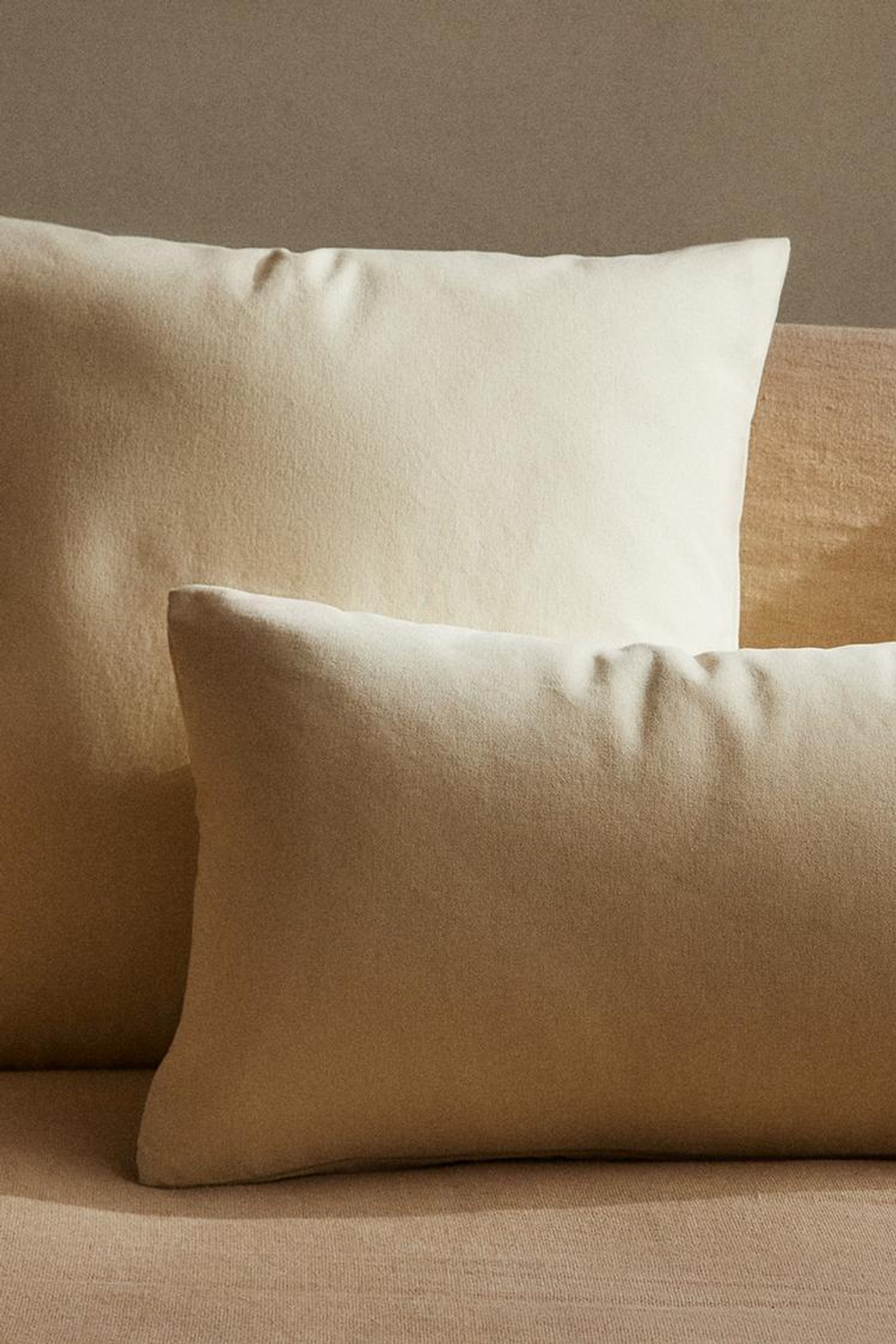 ZARA HOME ХЛОПКОВЫЙ ЧЕХОЛ ДЛЯ ДЕКОРАТИВНОЙ ПОДУШКИ, ЭКРЮ