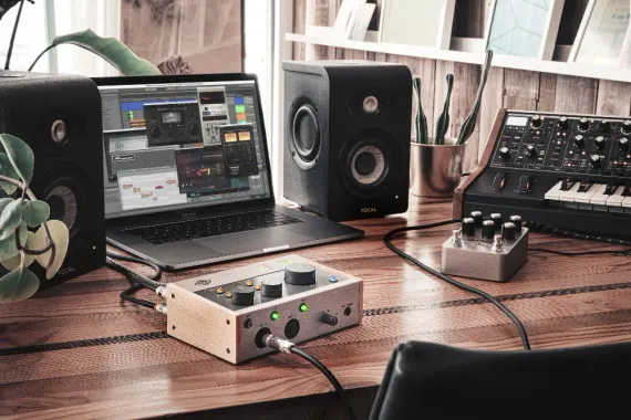 Universal Audio Volt 276