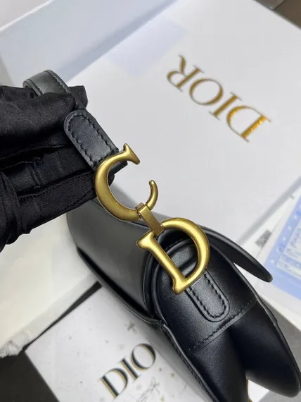 Сумка Dior Saddle с ремнем черный