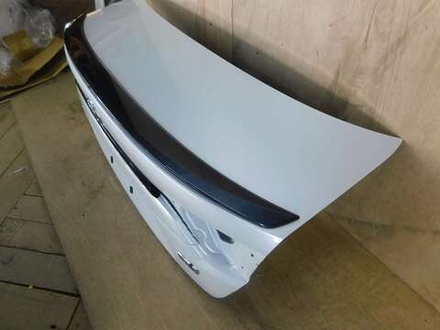 крышка багажника Toyota Corolla NRE210 2021