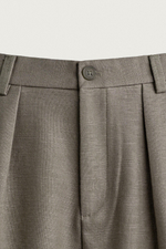 БРЮКИ СВОБОДНОГО КРОЯ СО СКЛАДКАМИ — ZARA